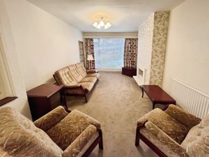 Sitting room- click for photo gallery